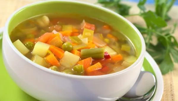 Sopa vegetal picante